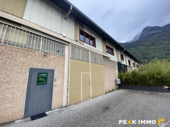 Local commercial / Entrepôt 251m2 Sallanches