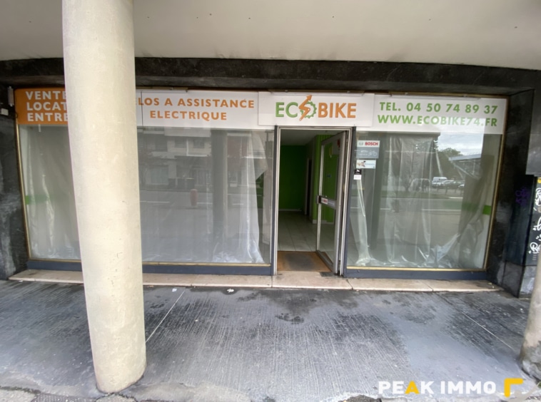 Local commerciale 68m2 Annemasse 74100