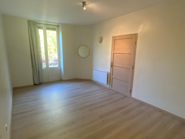 Appartement 3 pièces, 74 m2-AIX LES BAINS