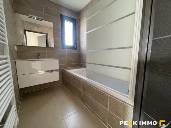 Appartement 2 pièces, 52 m2-RUMILLY