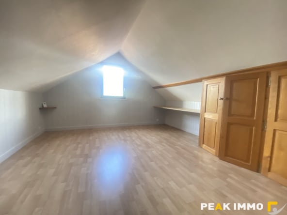 Appartement - F2 Duplex - 44.31 m2 utiles, 29.27 m2 Loi Carr