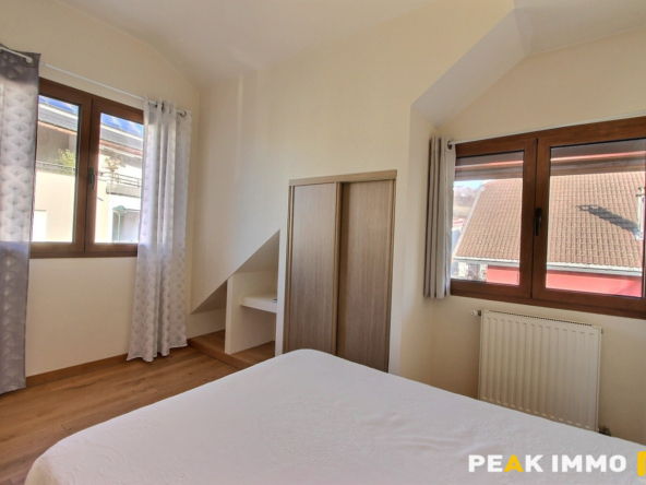 Appartement - 3 pièces - 80m 2 utiles - Annecy