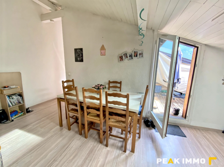 Appartement F3 Duplex - 57.61 m2 Loi Carrez - 70 m2 utiles -