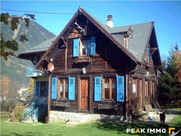 Belle maison traditionnelle de 9 pièces - 180 m2 CHAMONIX-MO