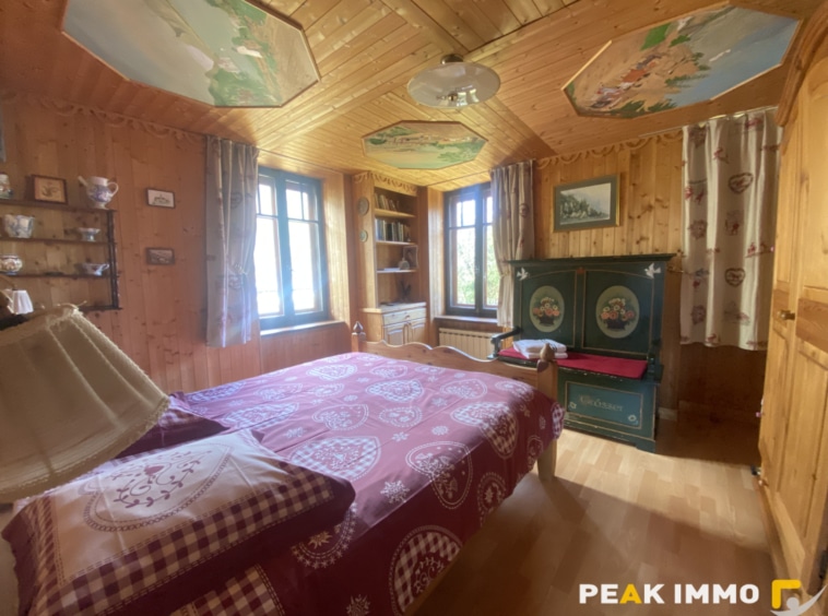 Belle maison traditionnelle de 9 pièces - 180 m2 CHAMONIX-MO