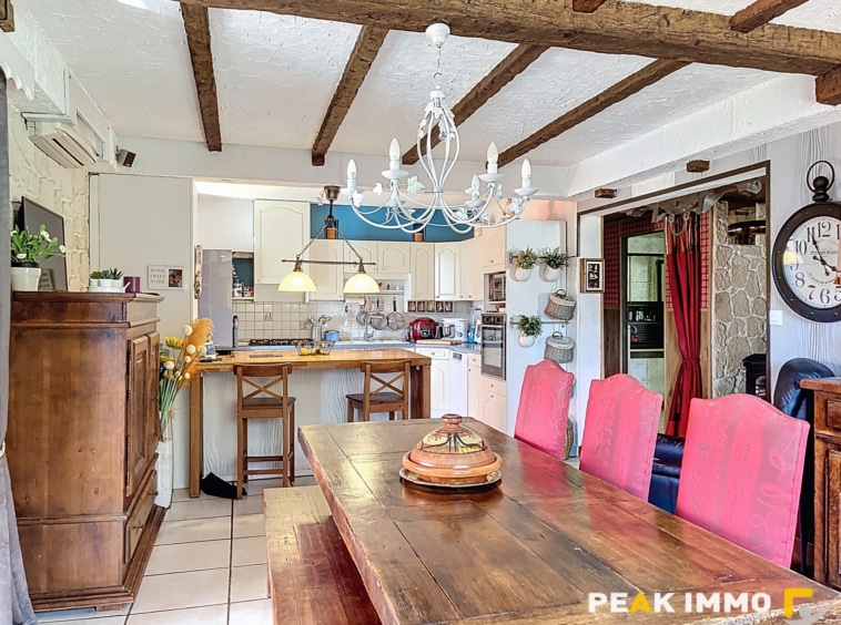 Maison - T8 269 m2 - Voglans