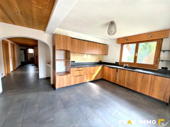 Appartement - 5 pièces - 117 m2 - Sallanches