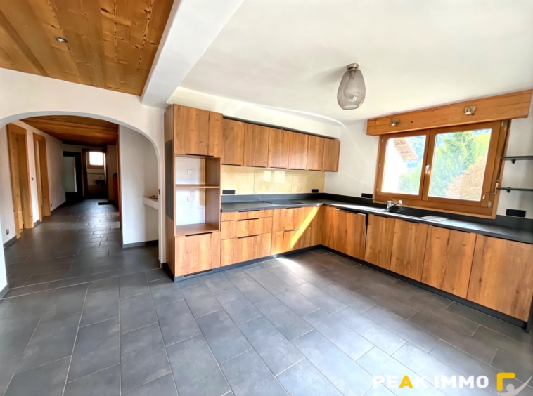 Appartement - 5 pièces - 117 m2 - Sallanches