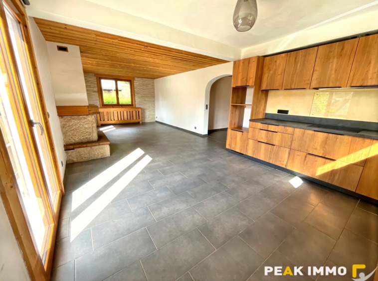 Appartement - 5 pièces - 117 m2 - Sallanches