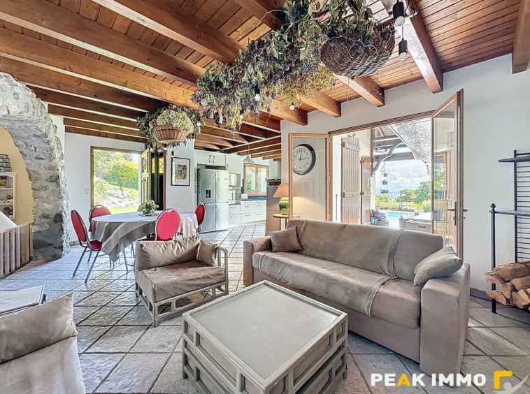 Maison 7 pièces - 165 m2 - Saint-Eusèbe