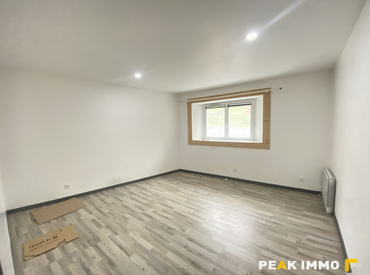 Appartement - 4 pièces - 106 m2 - Magland