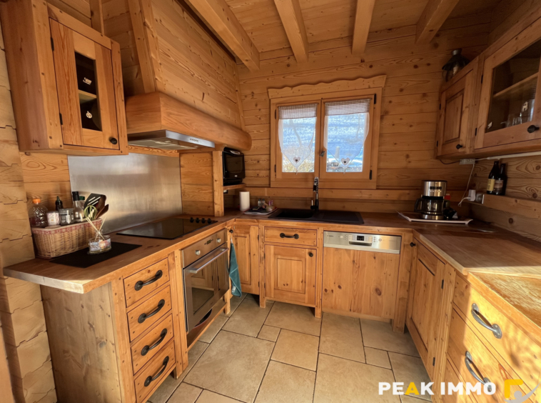 COMBLOUX SECTEUR MEDONNET CHALET 4 CHAMBRES