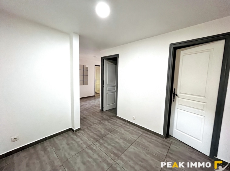 Appartement - 4 pièces - 106 m2 - Magland