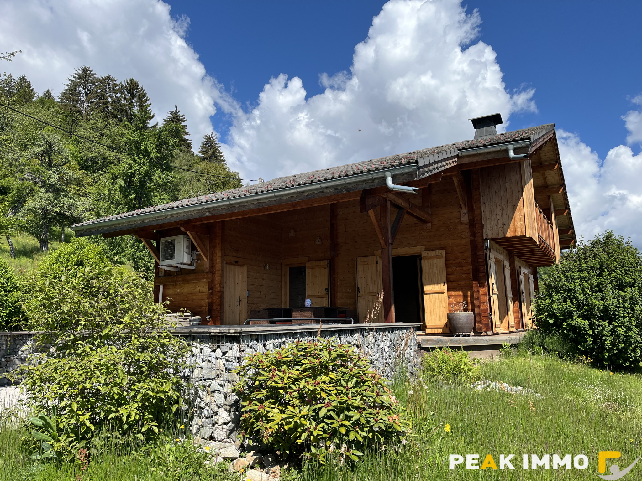 COMBLOUX SECTEUR MEDONNET CHALET 4 CHAMBRES