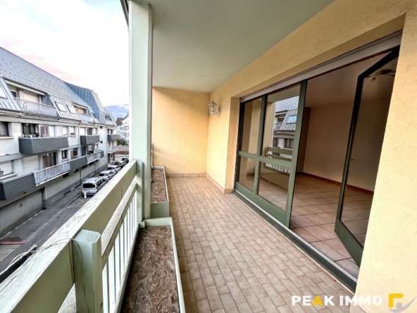 SALLANCHES CENTRE VILLE T3 + CAVE