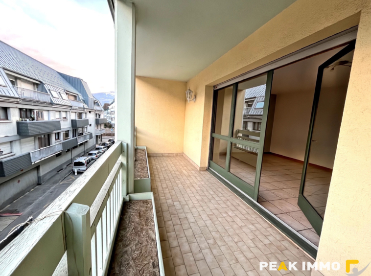 SALLANCHES CENTRE VILLE T3 + CAVE