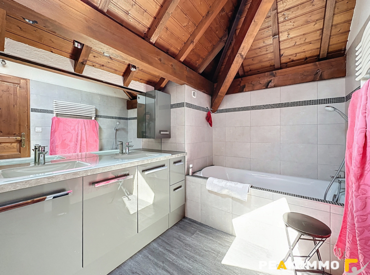 Maison 7 pièces - 165 m2 - Saint-Eusèbe