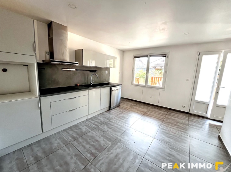 Appartement - 4 pièces - 106 m2 - Magland