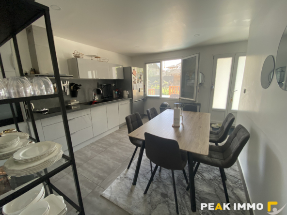 Appartement - 4 pièces - 106 m2 - Magland