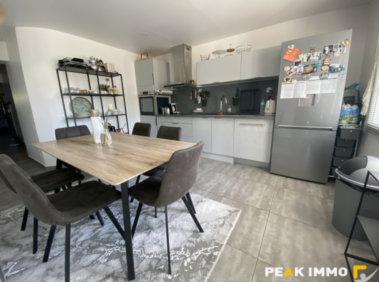Appartement - 4 pièces - 106 m2 - Magland