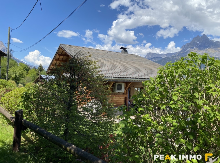 COMBLOUX SECTEUR MEDONNET CHALET 4 CHAMBRES
