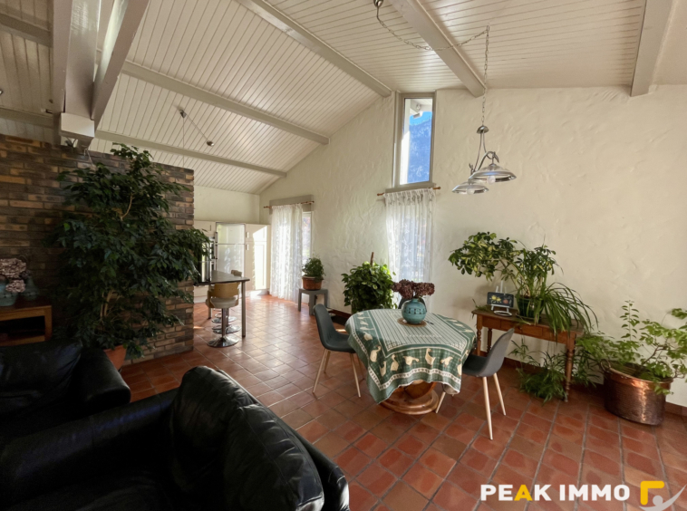 Maison individuelle - 149 m2 habitables + annexes - Magland