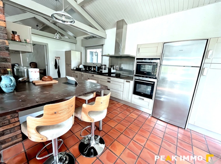 Maison individuelle - 149 m2 habitables + annexes - Magland
