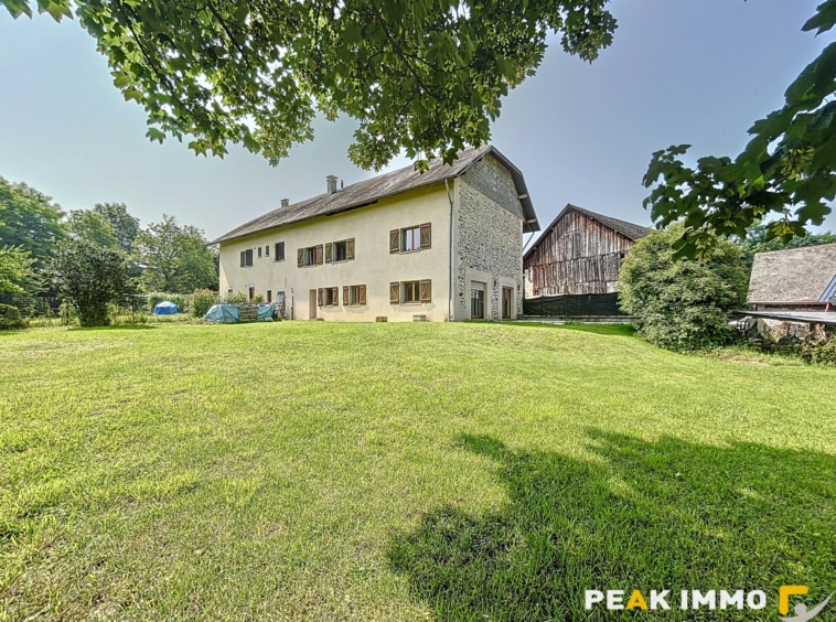 Maison 7 pièces - 198 m2 - Sales