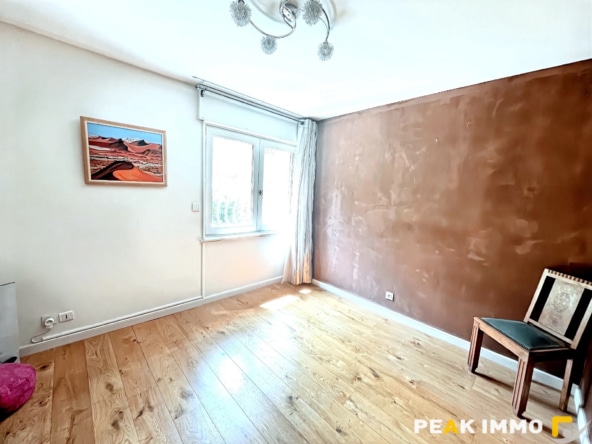 Maison individuelle - 149 m2 habitables + annexes - Magland