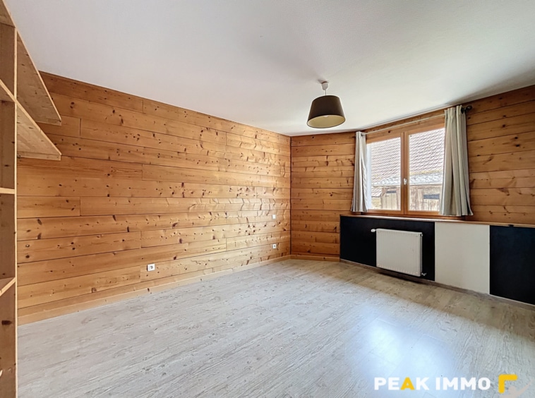 Maison 7 pièces - 198 m2 - Sales