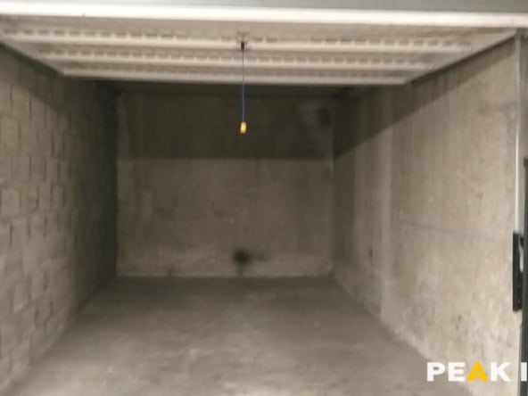 GARAGE 18 M2 ANNECY