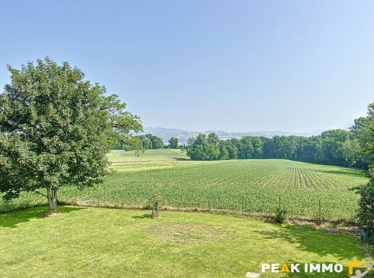 Maison 7 pièces - 198 m2 - Sales