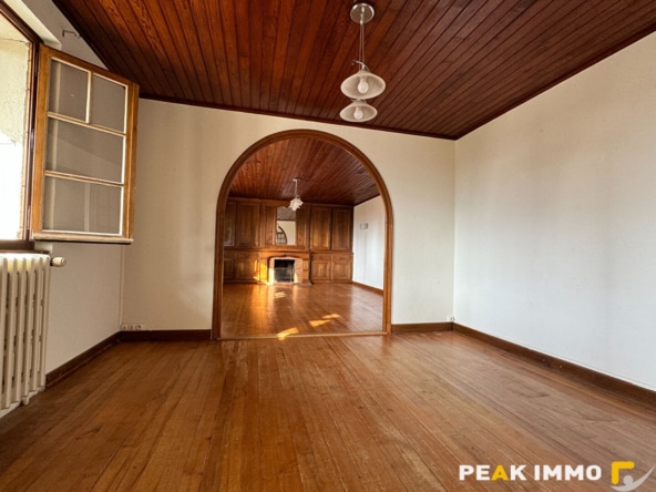SAINT ANDRE DE BOEGE- Maison composée de 2 appartements