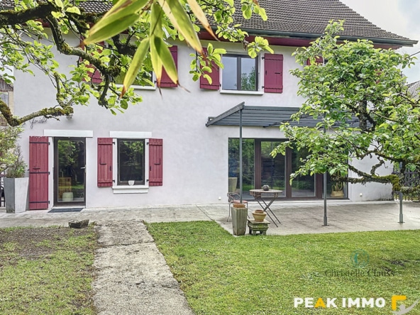 FILLINGES MAISON RENOVEE PROCHE ENTREE AUTOROUTE GENEVE ANNE