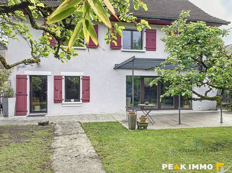 FILLINGES MAISON RENOVEE PROCHE ENTREE AUTOROUTE GENEVE ANNE