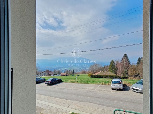 EXCLUSIVITE -LUCINGES -T2 Bis avec terrasse au calme et vue