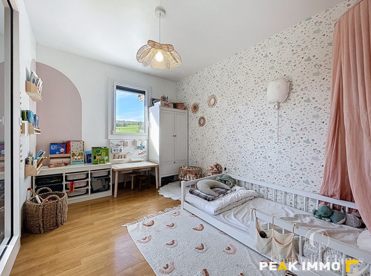 T3 POISY - 70M2 - ASCENSEUR + BALCON + CAVE + PLACE DE PARKI
