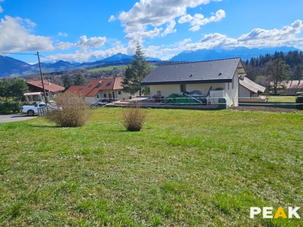 FILLINGES- Terrain pleins sud avec vue dégagée 550 m2