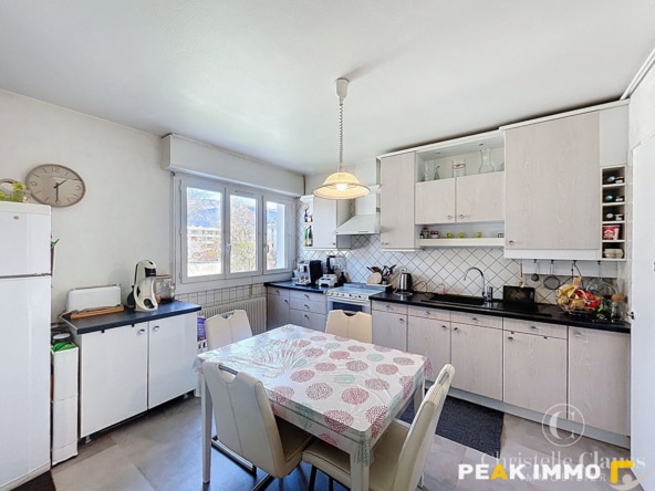 APPARTEMENT T3 -80 M2 - CAVE DE 11m2 - LOGGIA
