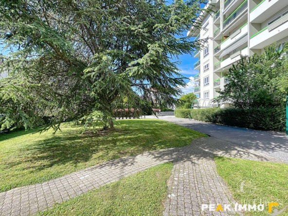 ANNECY -T3 - 62M2 - CAVE - JARDIN PRIVATIF