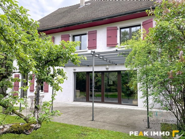 FILLINGES MAISON RENOVEE PROCHE ENTREE AUTOROUTE GENEVE ANNE