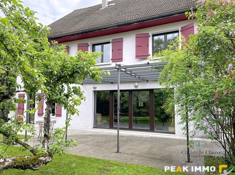FILLINGES MAISON RENOVEE PROCHE ENTREE AUTOROUTE GENEVE ANNE