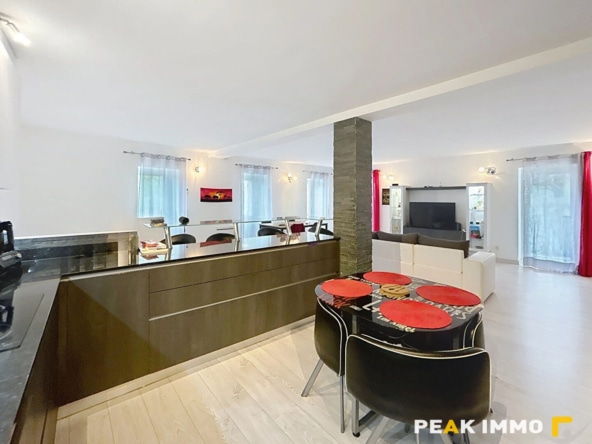 Appartement Bonne 4 pièce(s) 93 m2