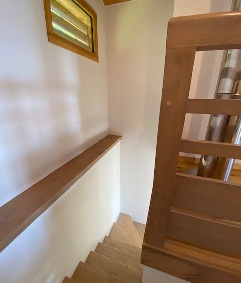 À louer : Maison meublée  mitoyenne T4 en triplex de 80 m2