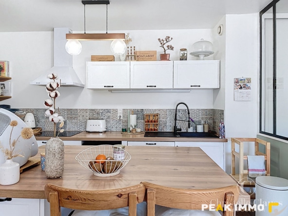 T3 POISY - 70M2 - ASCENSEUR + BALCON + CAVE + PLACE DE PARKI