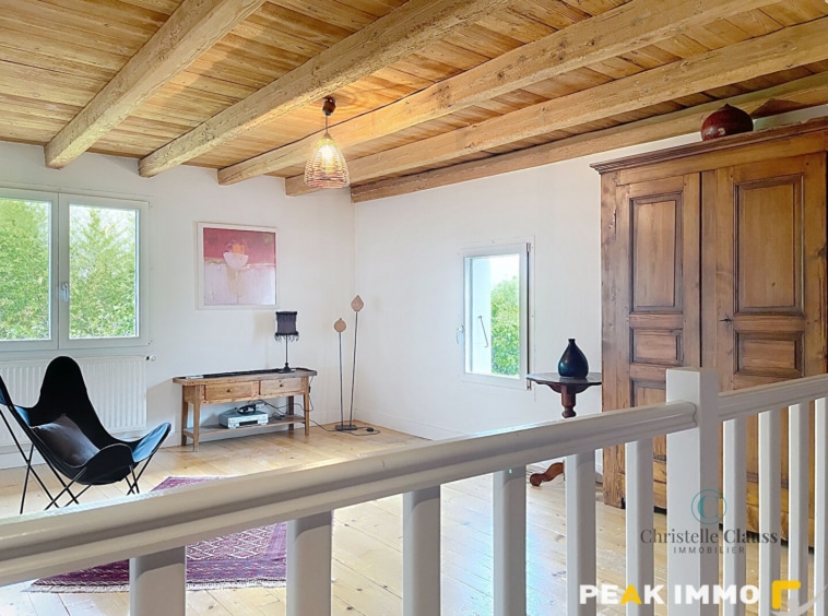 FILLINGES MAISON RENOVEE PROCHE ENTREE AUTOROUTE GENEVE ANNE