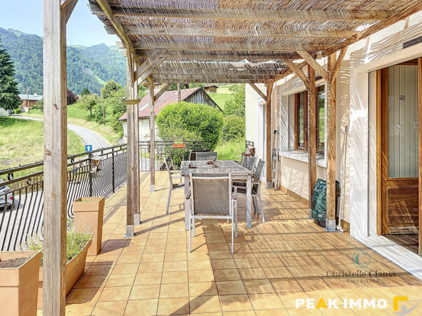 EXCLUSIVITE ONNION GRANDE MAISON 7  PIECES CENTRE VILLAGE