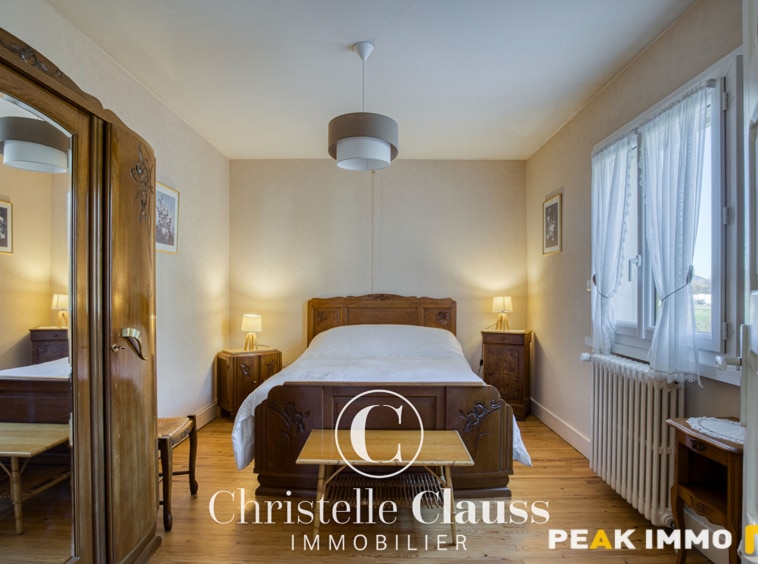 Maison divisée en 2 appartements- 250 m2 - DOUSSARD