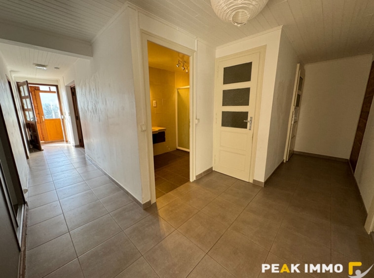 SAINT ANDRE DE BOEGE- Maison composée de 2 appartements
