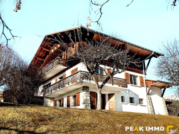 Appartement F4 + studio indépendant - 108.05 m2 - Combloux